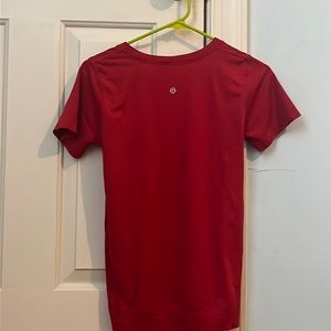 size 6 red swiftly tech